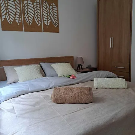 D&m Porodicni アパート *