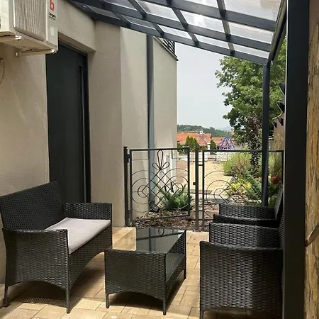 D&m Porodicni アパート *